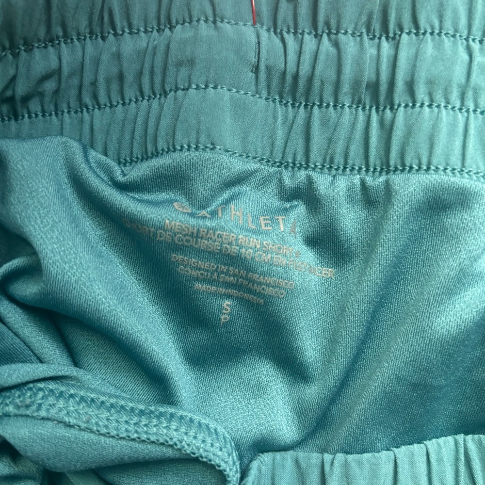 Athleta Mesh Racer Run Short Size Small - Picture 2 of 5